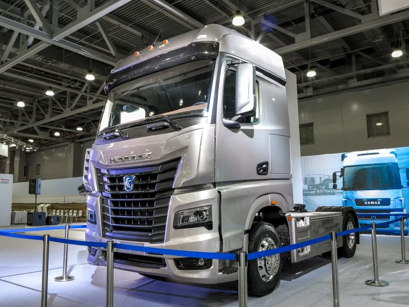Тягач КАМАЗ-54901