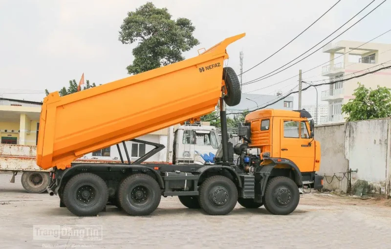 КАМАЗ 6540 самосвал