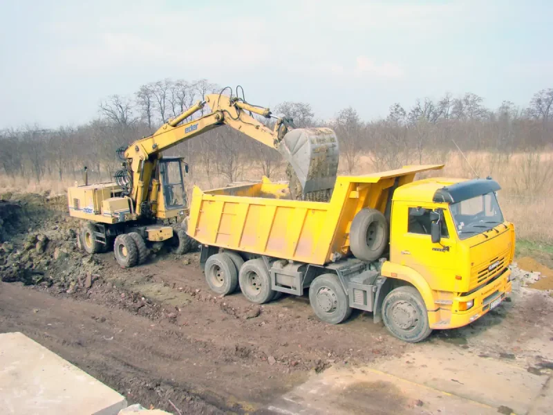 КАМАЗ-6540 8x4 самосвал