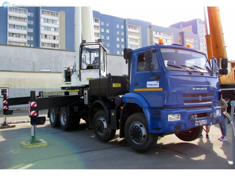 КАМАЗ 6540 седельный тягач