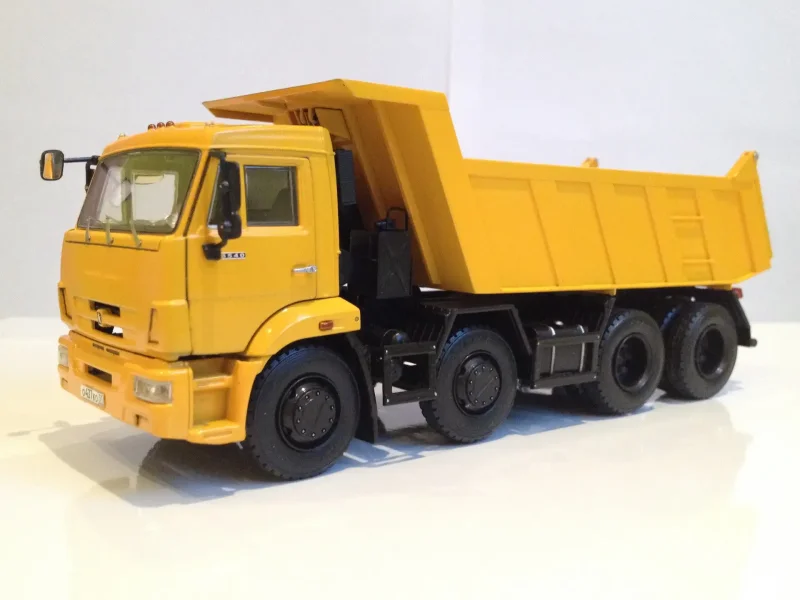 КАМАЗ 6540 самосвал