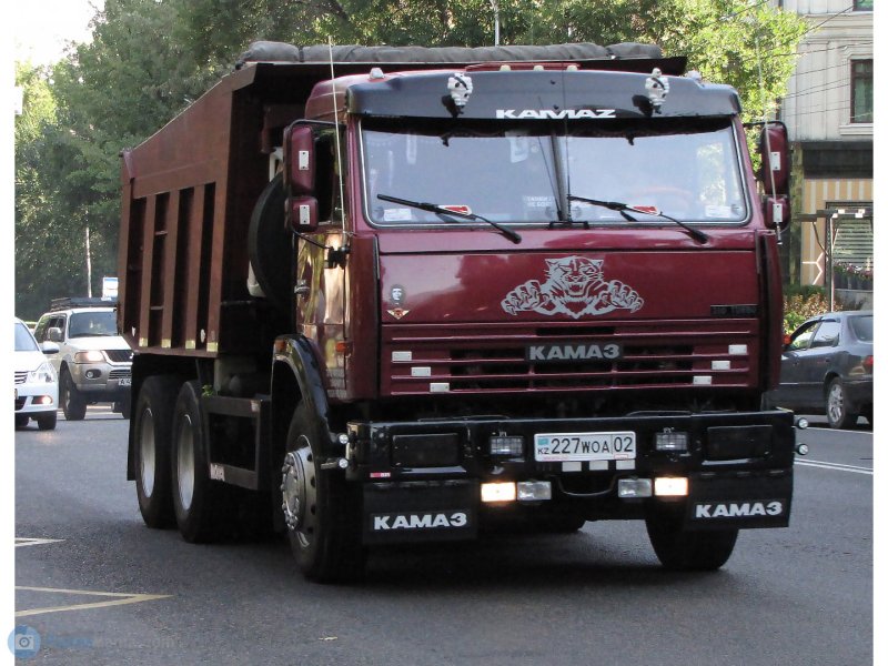 КАМАЗ 65115 самосвал военный