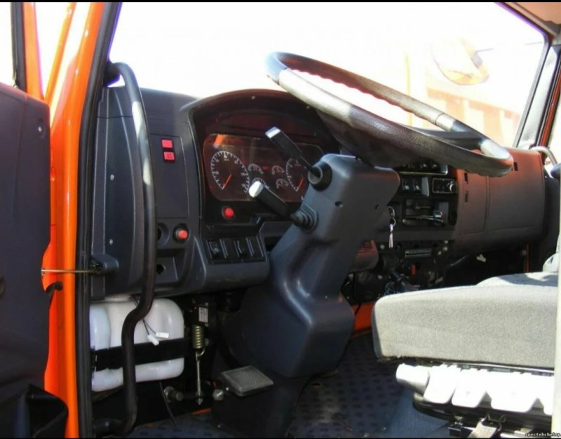 КАМАЗ 6520 кабина