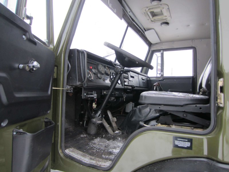 Тягач КАМАЗ-54901