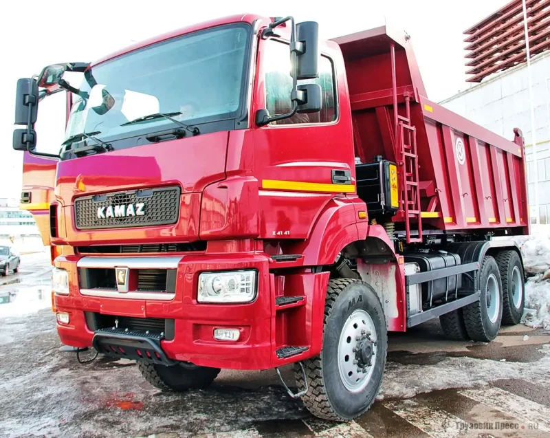 DAF самосвал 8х4