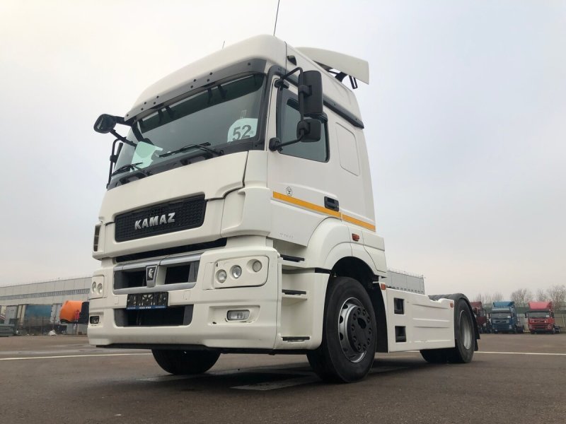 Тягач КАМАЗ 5490