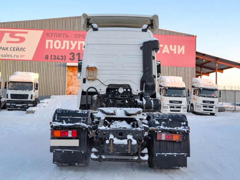 КАМАЗ 5490 вид справа