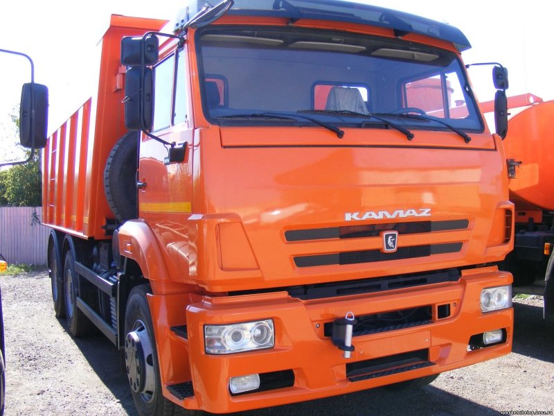 КАМАЗ 6520 тягач