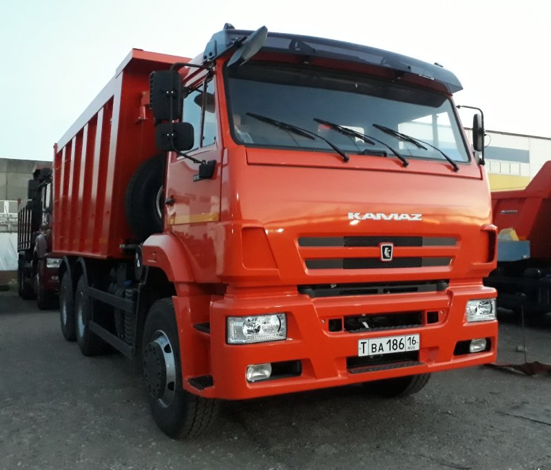 КАМАЗ 6520