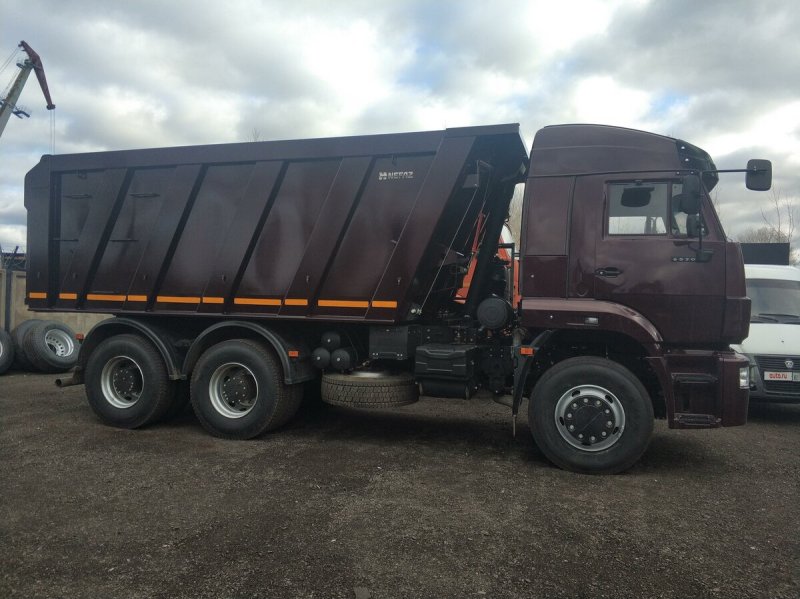 Спойлер КАМАЗ 6520