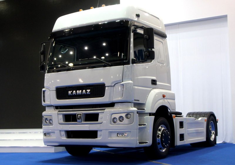 Тягач КАМАЗ-65209