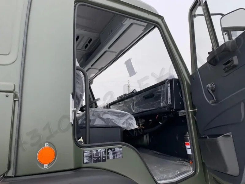 КАМАЗ 4310 открытая дверь