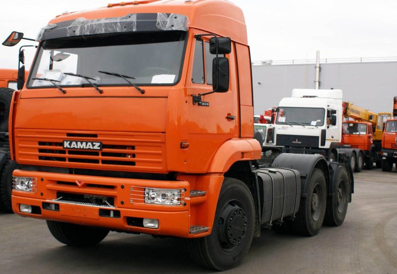 КАМАЗ 6440 тягач седельный