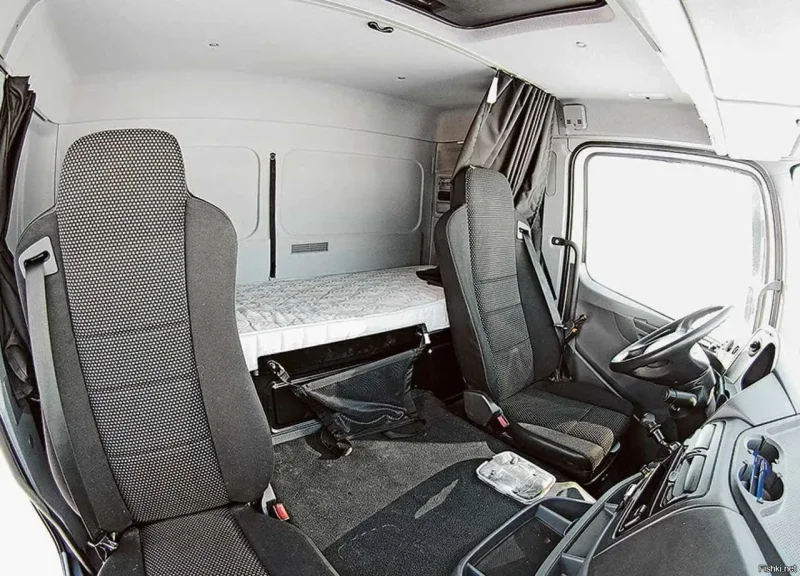 КАМАЗ 5490 спальник