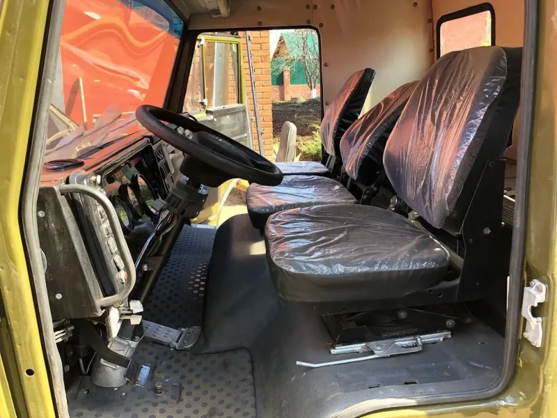 КАМАЗ 65117 салон спальник