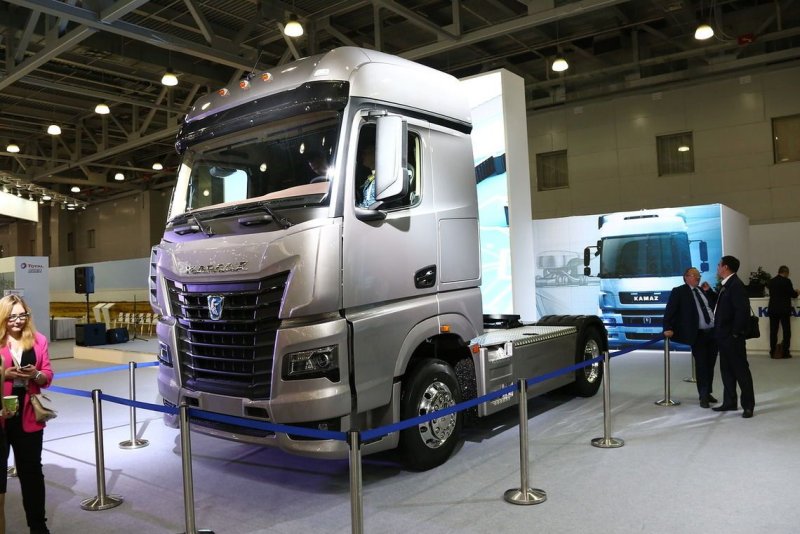 Тягач КАМАЗ 54901 к5
