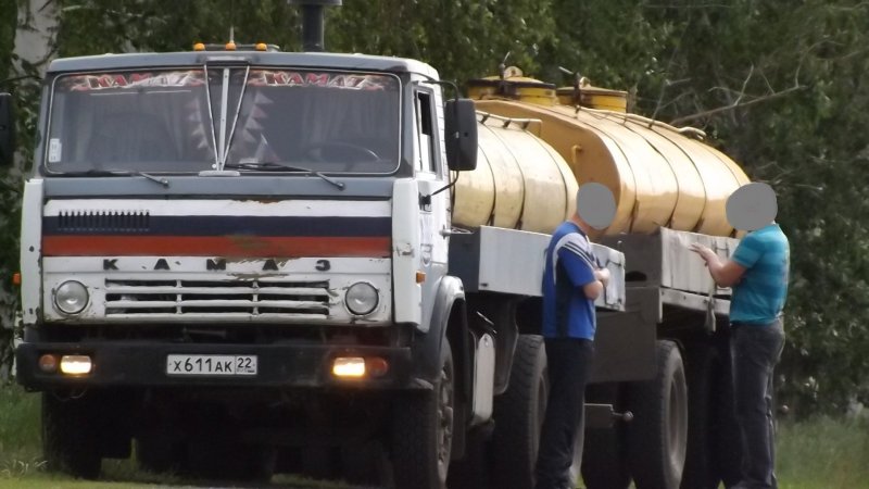 КАМАЗ 5320 молоковоз