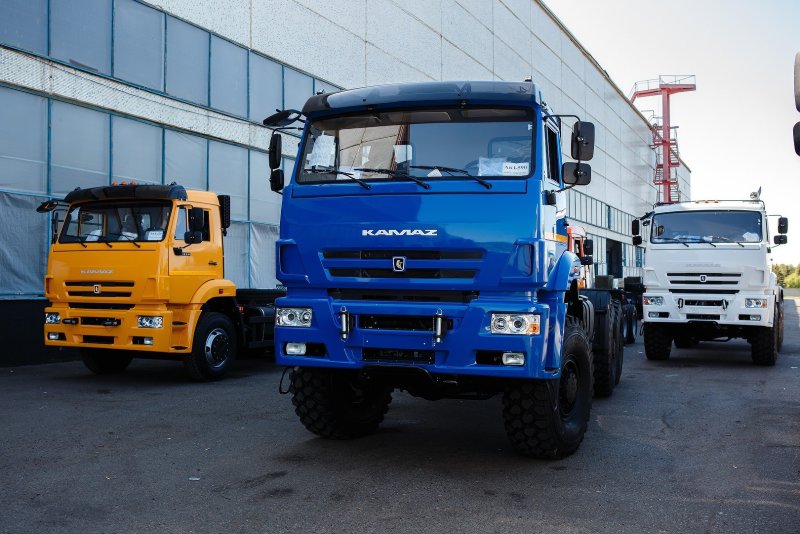 КАМАЗ 65225 синий