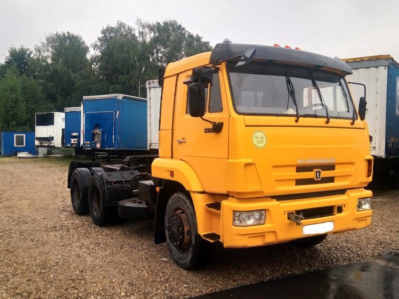 Седельный тягач КАМАЗ 6511