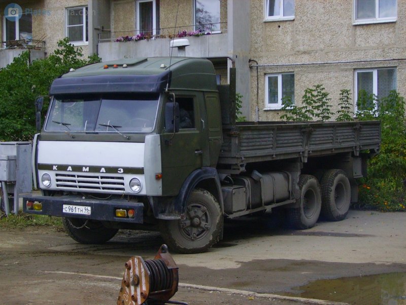 КАМАЗ 53212 седельный тягач