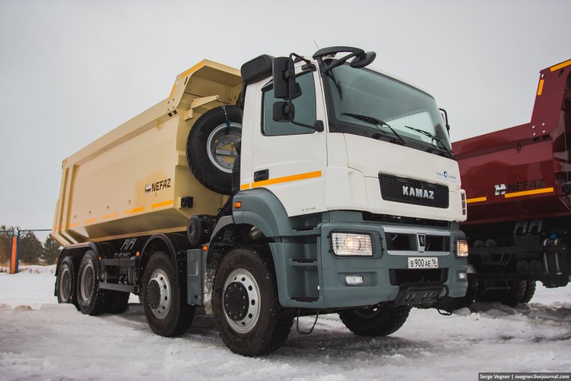 КАМАЗ 5490 самосвал 8х4
