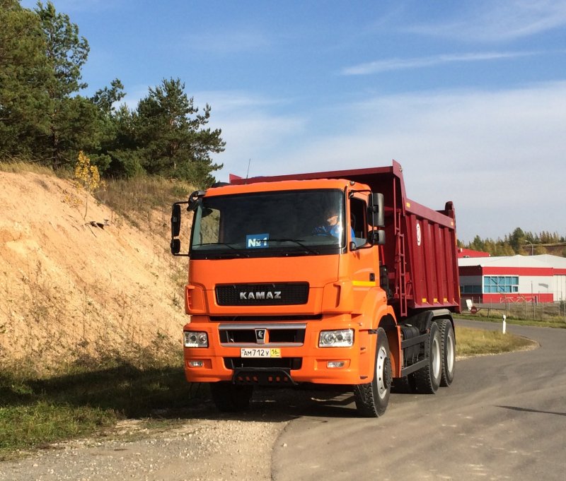 КАМАЗ 65802 самосвал