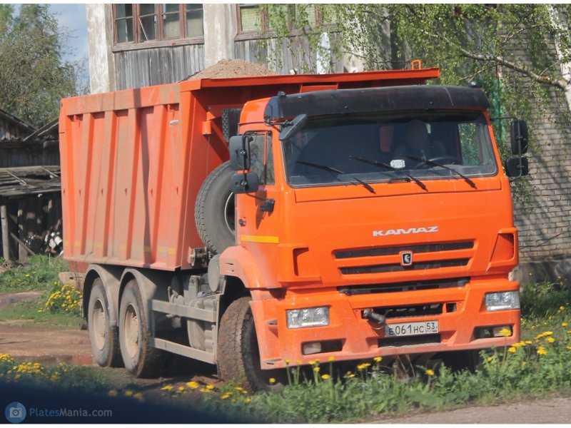 Колонна КАМАЗОВ 6520