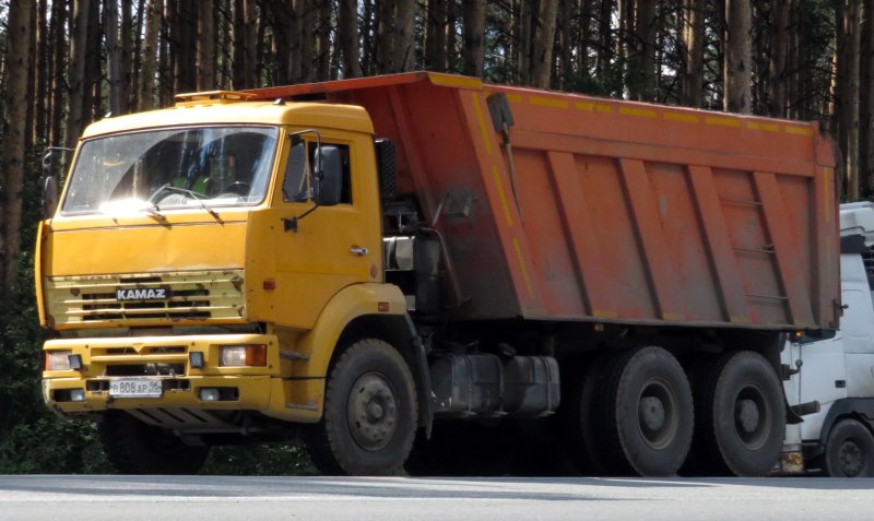 КАМАЗ 6520