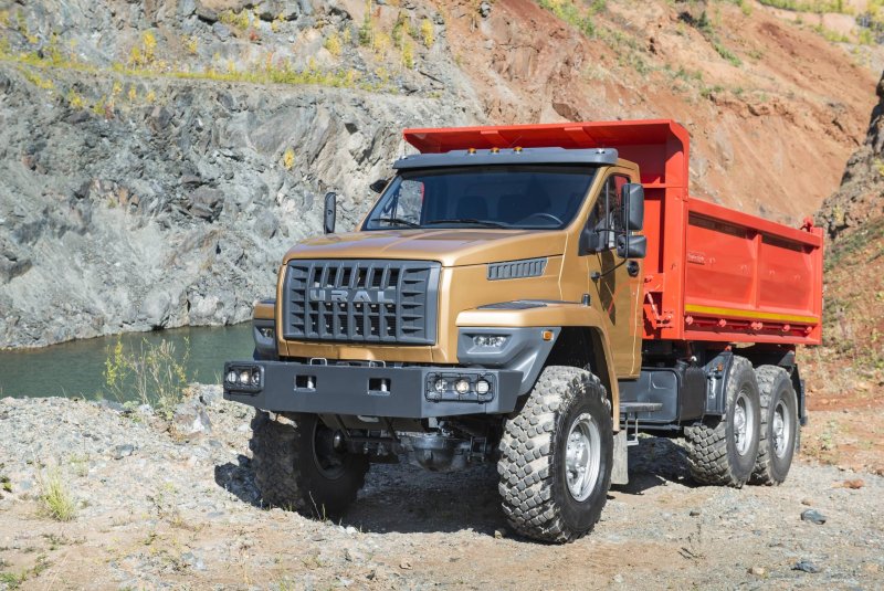 КАМАЗ 65802 седельный тягач