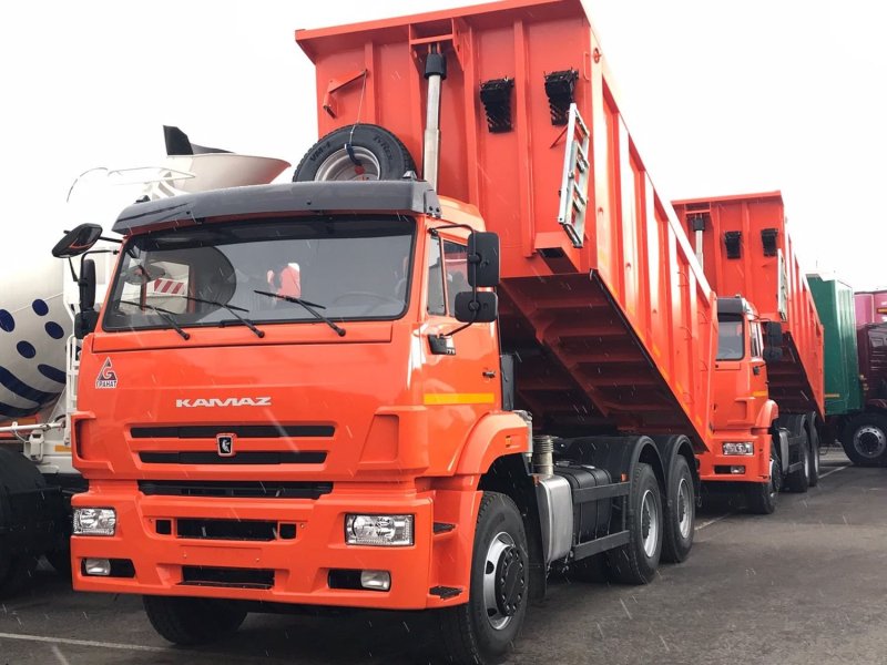 КАМАЗ 6520 самосвал