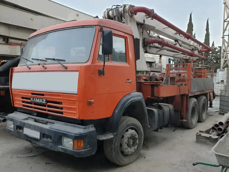 КАМАЗ 65201 бетононасос