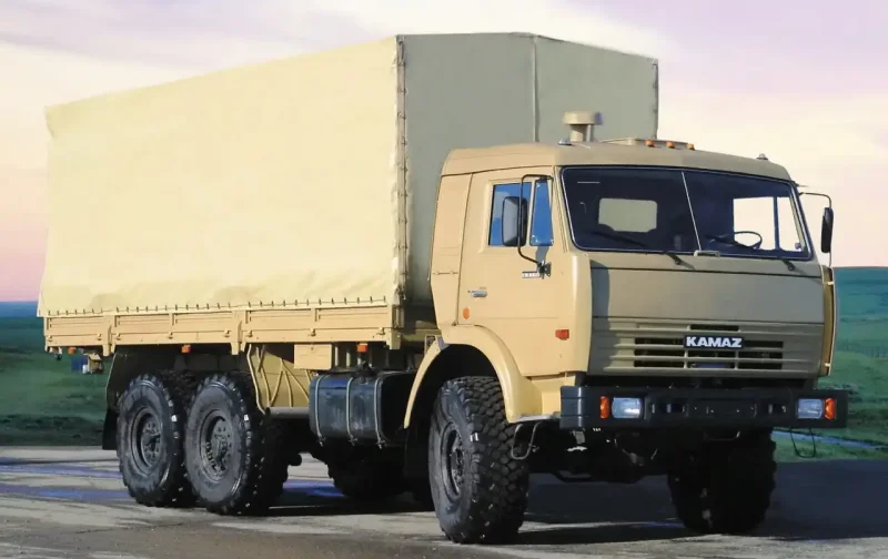 КАМАЗ 43118 тентованный