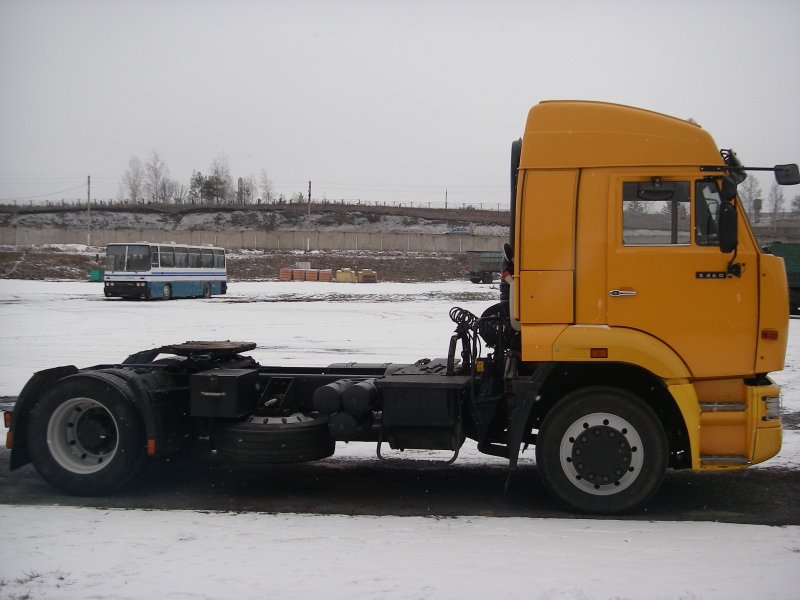 КАМАЗ 5460 сбоку