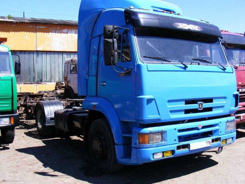 КАМАЗ-5460 седельный тягач