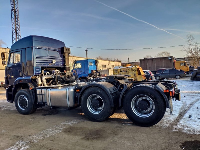 КАМАЗ тягач 6460