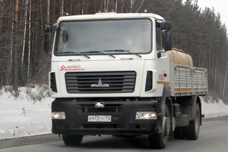 МАЗ 64 226 сзади