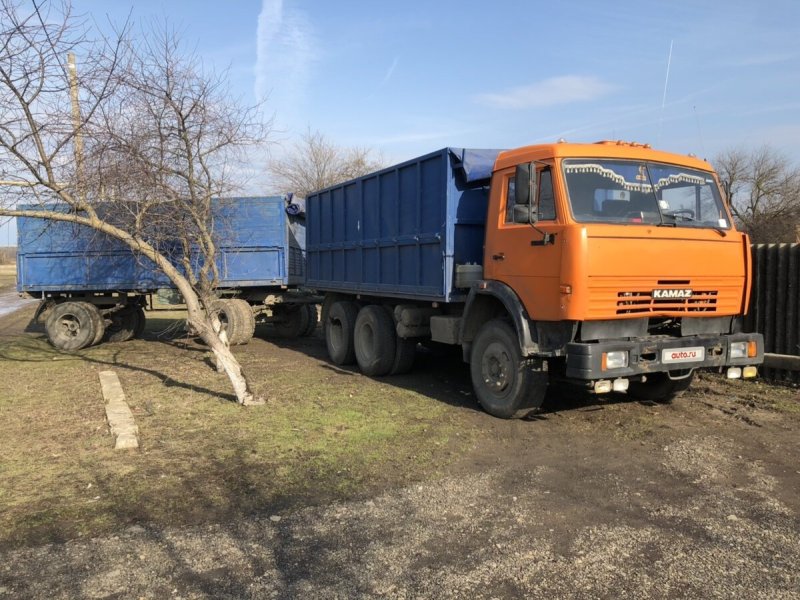 КАМАЗ 5320 бортовой оранжевый
