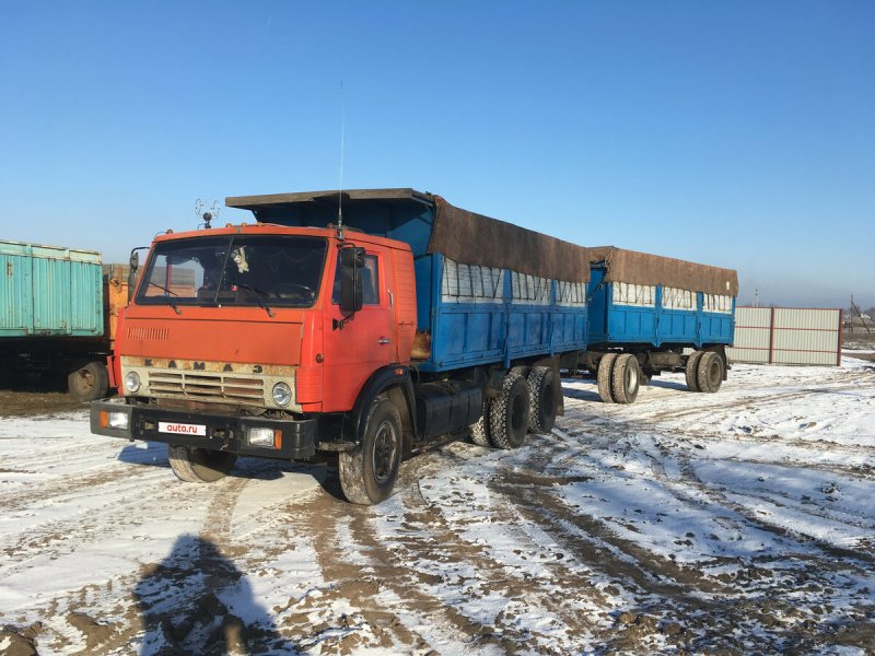 КАМАЗ 5320 зерновоз красный