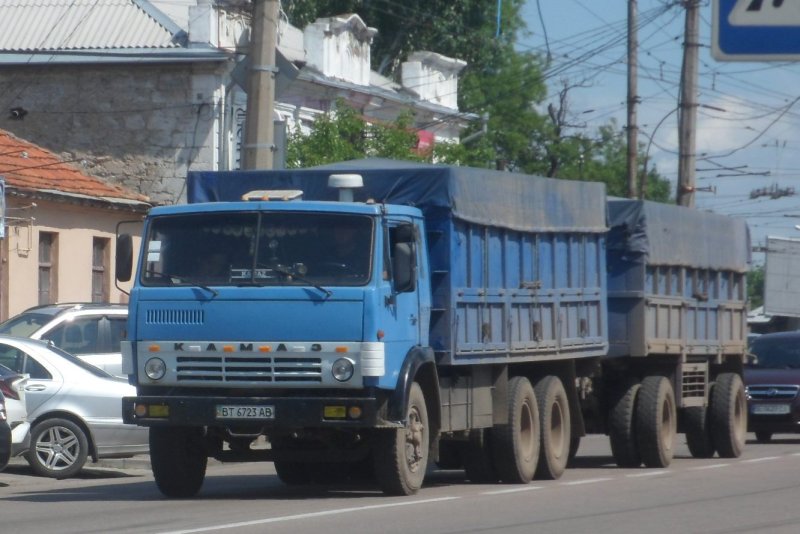 КАМАЗ 65117 бортовой военный