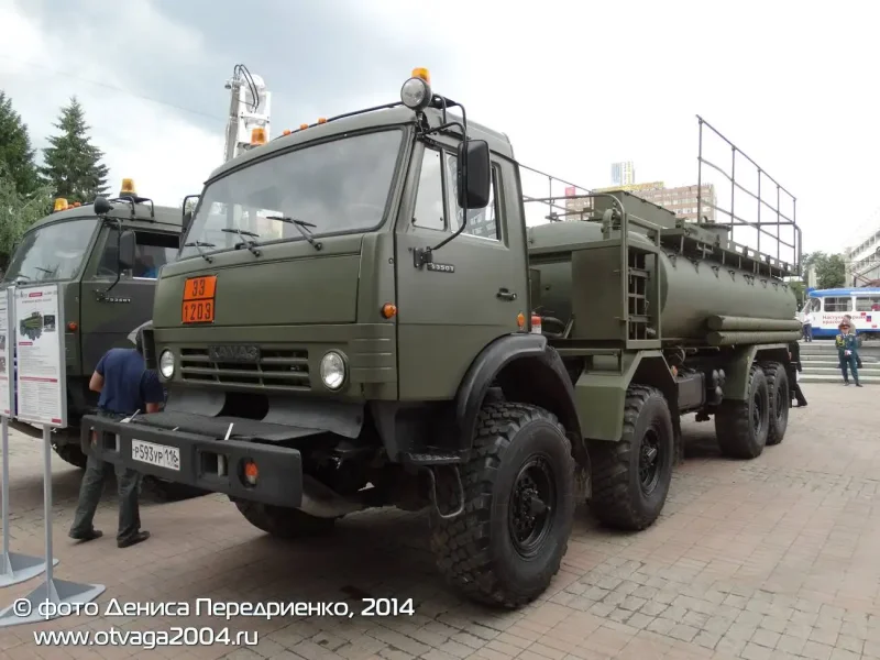 КАМАЗ 6350 8х8 топливозаправщик
