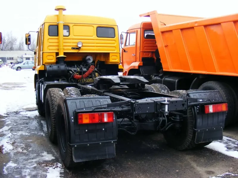 КАМАЗ 4310 вид сбоку