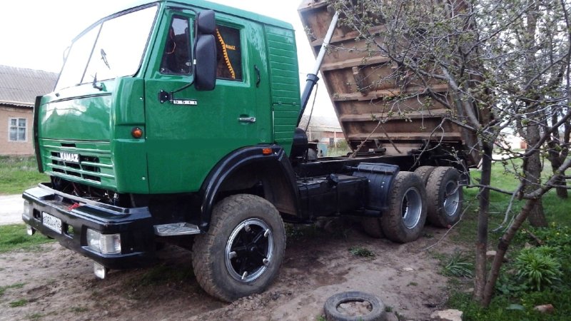 КАМАЗ 5410 серый