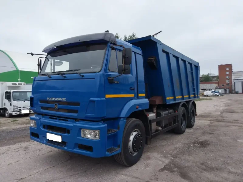 КАМАЗ 6520 черный