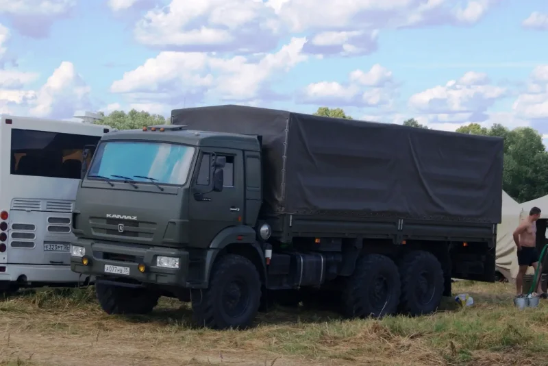 КАМАЗ 55111 хаки