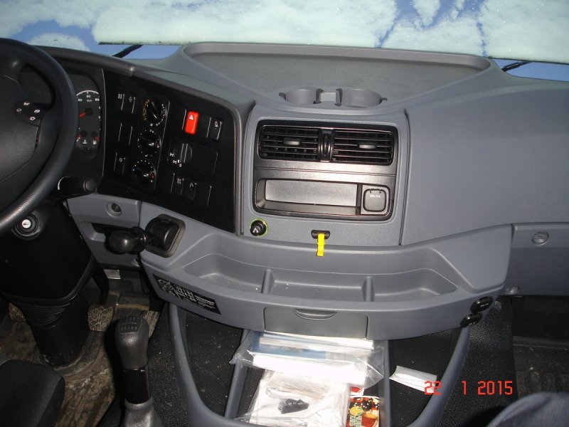 КАМАЗ 65206 салон кабины