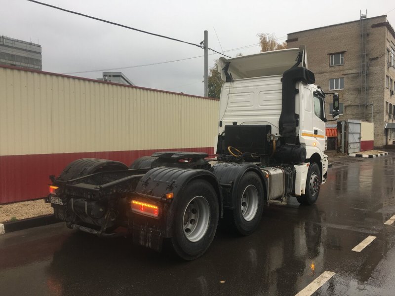 Седельный тягач КАМАЗ 65206