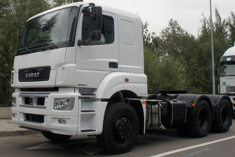 КАМАЗ 65206-032-68 (т5) тягач седельный