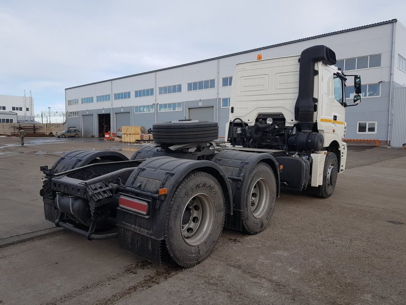 КАМАЗ 65206 С полуприцепом