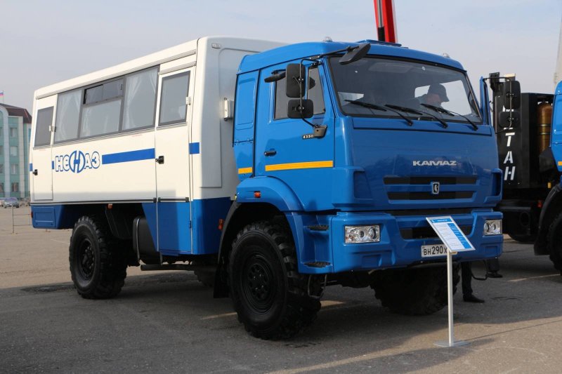 КАМАЗ 43118 тентованный военный