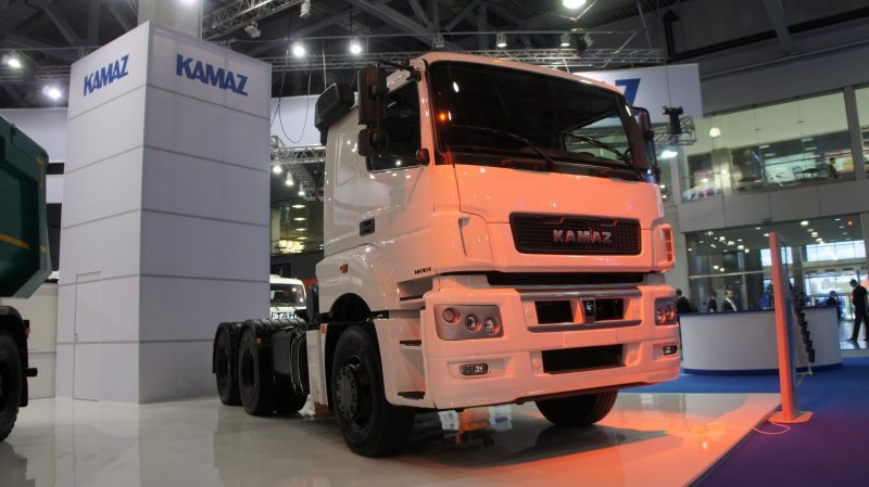 КАМАЗ 5490 на заводе